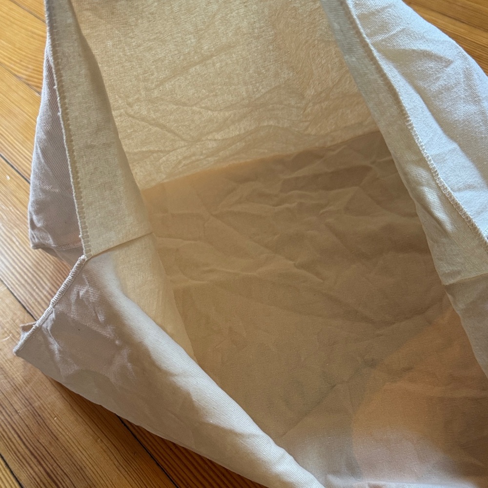 Authentic Louis Vuitton Cream Dust Bag with Navy Logo 18x13 - Picture 6 of 8